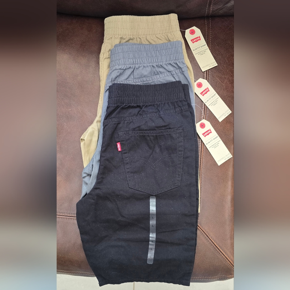 Levi's Boy's Shorts (3 Pairs) - Picture 3 of 5